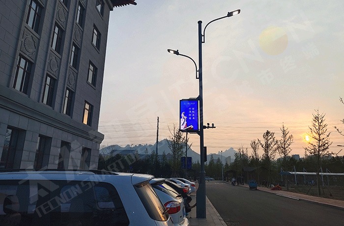 LED燈桿屏，燈桿屏